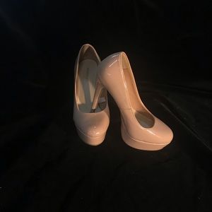 Women’s shoes